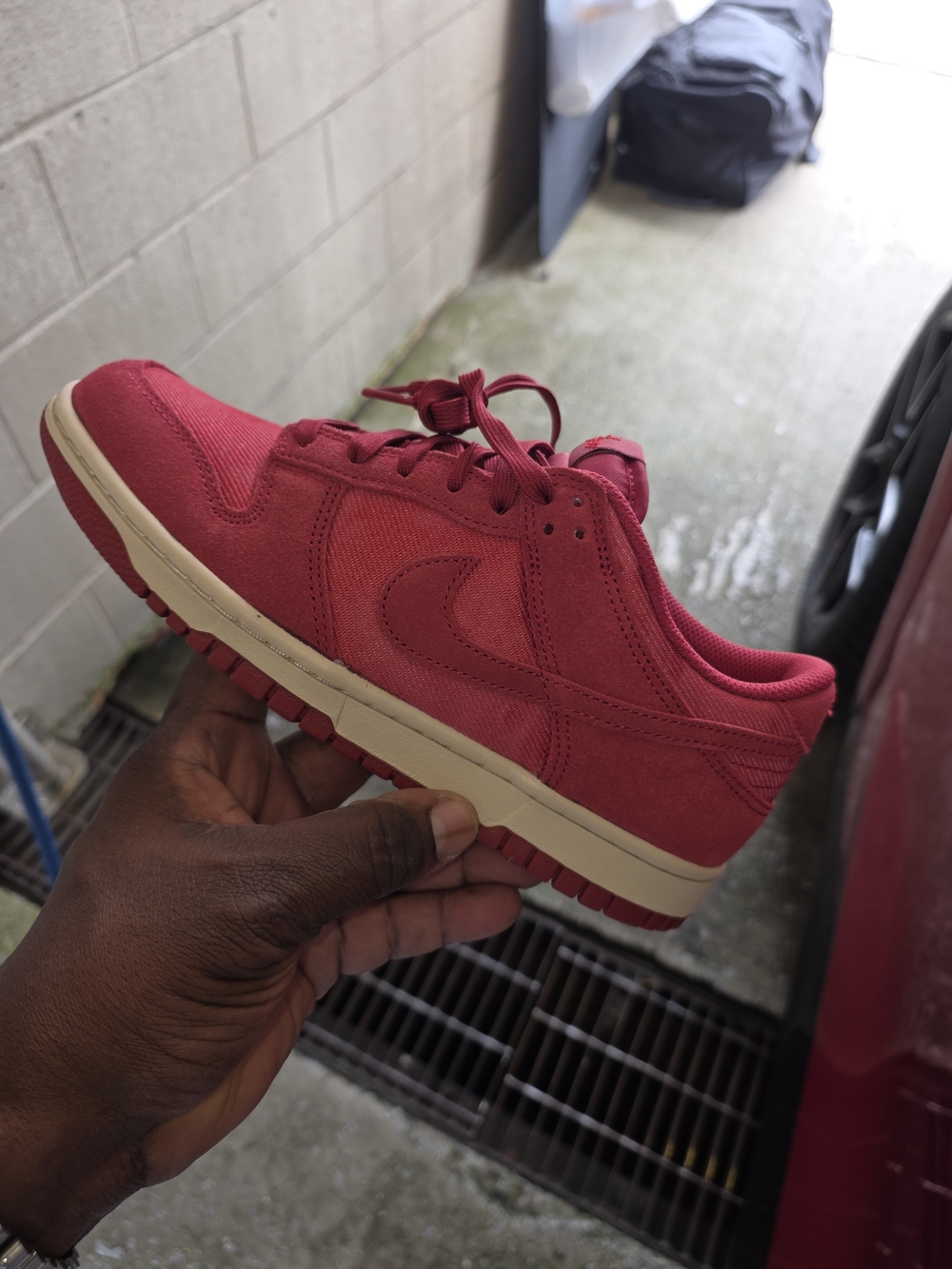 Nike Kids' Low-Top Sneaker in Red